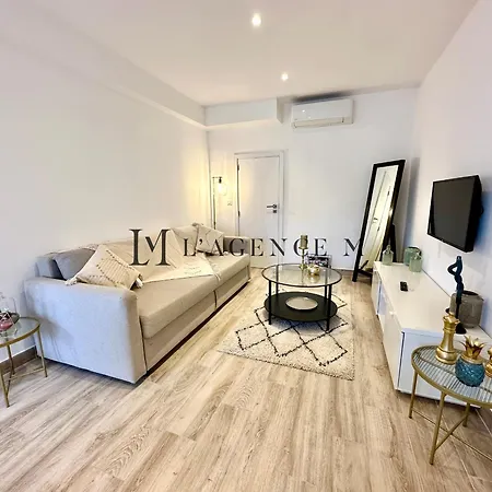 Saint-antoine - Rez-de-villa Renove Avec Terrasse Et Entree Privee, Parking Apartment *